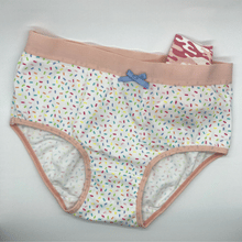Load image into Gallery viewer, Girls Emergency Underwear Kit